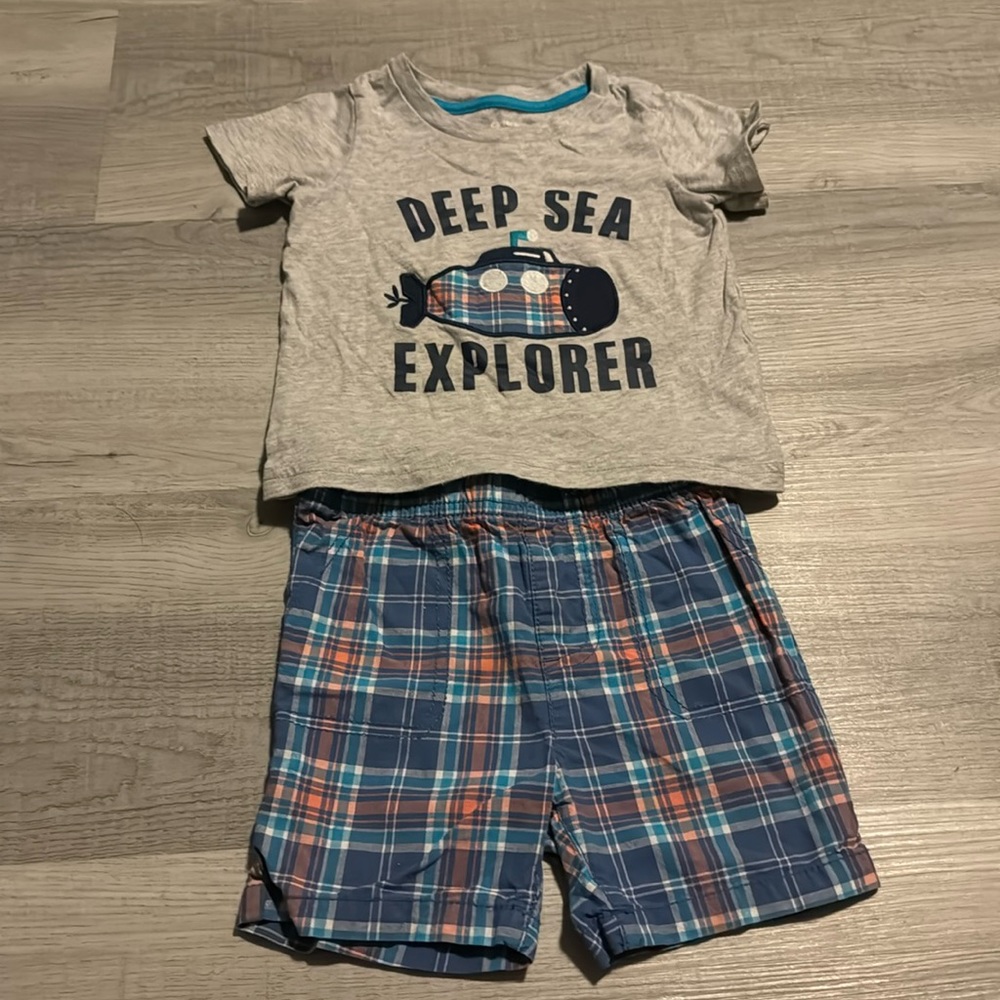 Carters 18mo set (shirt and shorts) deep sea explorer
